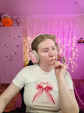 Snapshot of D0nna_ chatting on 20, 4, 2026 D0nna online show from 20, 4, 2026