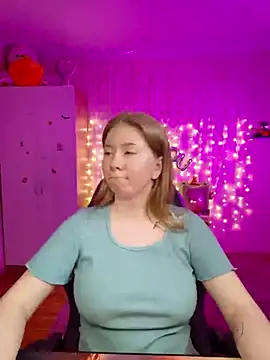 Snapshot of D0nna_ chatting on 20, 4, 2026 D0nna online show from 20, 4, 2026