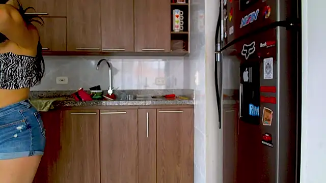 Snapshot of adan_eva960 chatting on 20, 12, 2024 adan eva960 online show from 20, 12, 2024