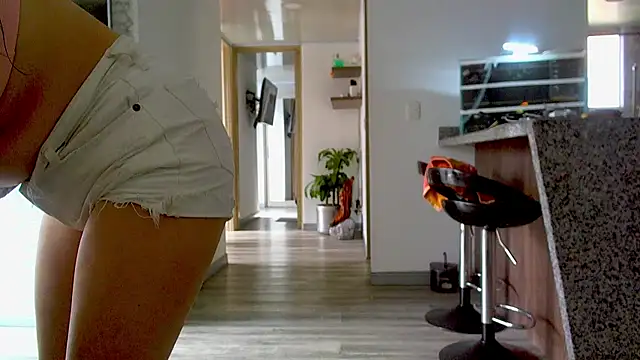 Snapshot of adan_eva960 chatting on 2, 3, 2025 adan eva960 online show from 2, 3, 2025