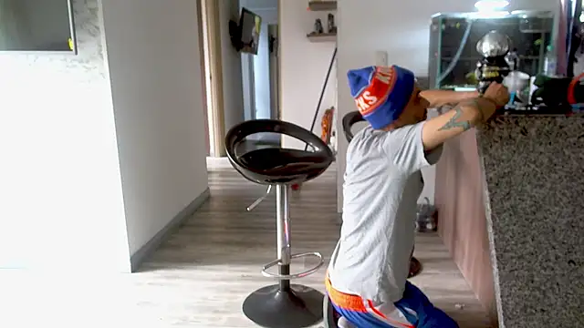 Snapshot of adan_eva960 chatting on 11, 3, 2025 adan eva960 online show from 11, 3, 2025