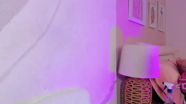 kristal blond online show from 2, 10, 2025