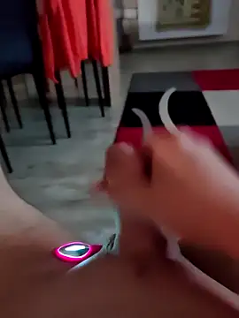 Szeltolo001 online show from 3, 4, 2026