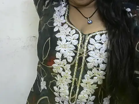 Snapshot of momo_lov chatting on 19, 9, 2025 momo lov online show from 19, 9, 2025