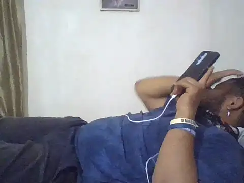 Snapshot of Dj-yefri-pauta chatting on 1, 5, 2026 Dj-yefri-pauta online show from 1, 5, 2026