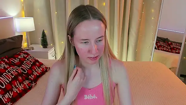 Snapshot of Cassie_Kelman chatting on 16, 12, 2024 Cassie Kelman online show from 16, 12, 2024