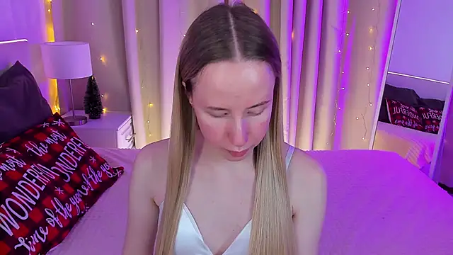 Snapshot of Cassie_Kelman chatting on 26, 12, 2024 Cassie Kelman online show from 26, 12, 2024