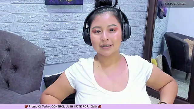  alaiasmile  online show from 11, 3, 2025