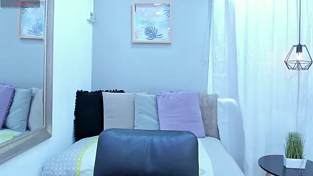  alaiasmile  online show from 16, 10, 2025