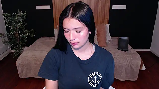 Snapshot of dafne_bss chatting on 7, 3, 2025 dafne bss online show from 7, 3, 2025