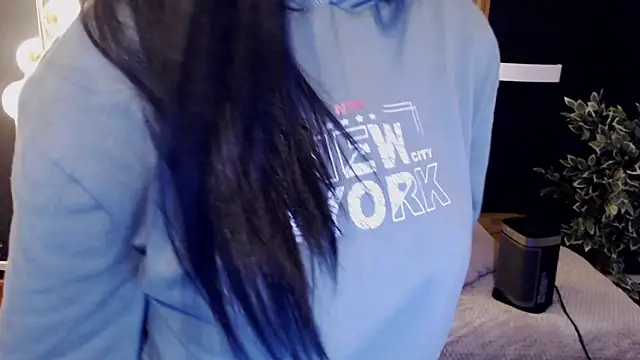 Snapshot of dafne_bss chatting on 18, 3, 2025 dafne bss online show from 18, 3, 2025