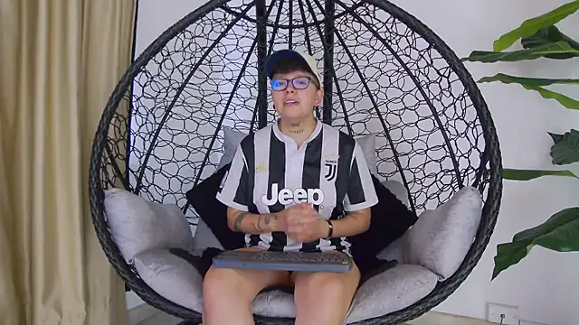 alex noa online show from 17, 10, 2025