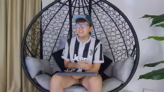 alex noa online show from 4, 11, 2025