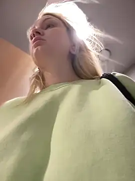 Snapshot of Teya_moon_ chatting on 20, 12, 2024 Teya moon  online show from 20, 12, 2024