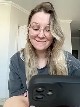 Snapshot of Teya_moon_ chatting on 20, 11, 2025 Teya moon online show from 20, 11, 2025