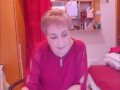 Snapshot of Victoria5643 chatting on 5, 12, 2025 Victoria5643 online show from 5, 12, 2025