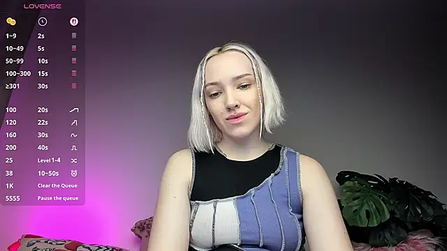 Snapshot of cheryl_mason chatting on 14, 5, 2026 cheryl mason online show from 14, 5, 2026