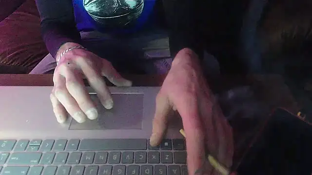 HungStud4You online show from 27, 2, 2025