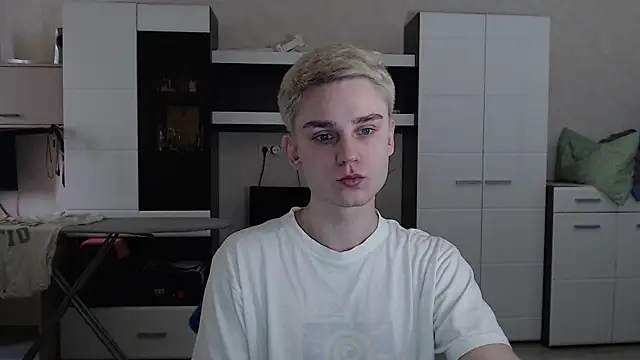 angryzan online show from 10, 3, 2025