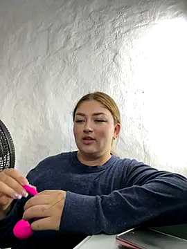 Snapshot of Sofia_Queen17 chatting on 9, 10, 2025 Sofia Queen17 online show from 9, 10, 2025