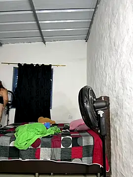 Snapshot of Sofia_Queen17 chatting on 10, 10, 2025 Sofia Queen17 online show from 10, 10, 2025