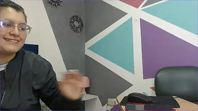 hairy pussywet online show from 17, 1, 2025