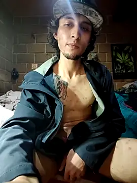 Snapshot of Pitudo20cmm chatting on 9, 9, 2025 Pitudo20cmm online show from 9, 9, 2025