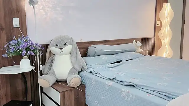 Snapshot of _Ely_ chatting on 23, 10, 2025 Ely online show from 23, 10, 2025