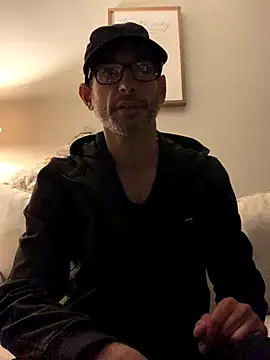 Snapshot of hailzeffn chatting on 10, 9, 2025 hailzeffn online show from 10, 9, 2025