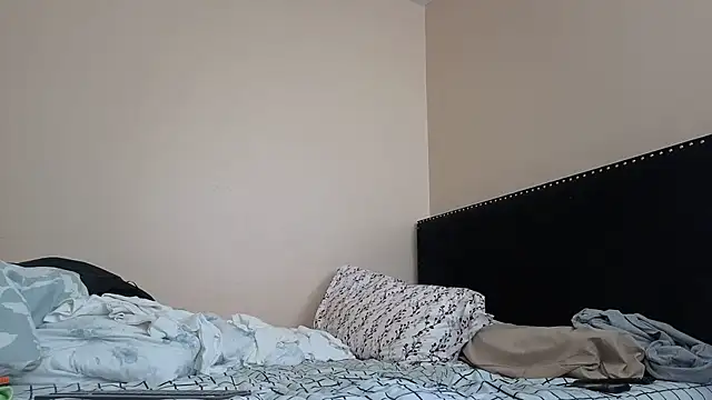 Snapshot of hailzeffn chatting on 5, 10, 2025 hailzeffn online show from 5, 10, 2025