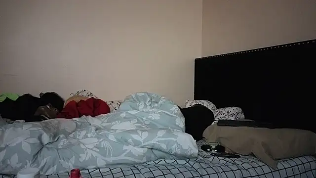 Snapshot of hailzeffn chatting on 25, 10, 2025 hailzeffn online show from 25, 10, 2025