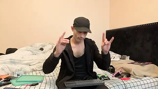 Snapshot of hailzeffn chatting on 29, 10, 2025 hailzeffn online show from 29, 10, 2025