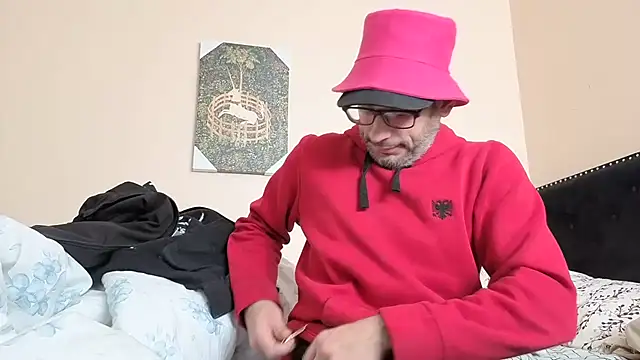 Snapshot of hailzeffn chatting on 4, 11, 2025 hailzeffn online show from 4, 11, 2025