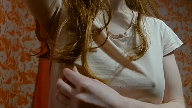 strawberrysmoothie online show from 20, 1, 2025