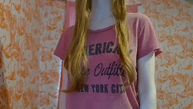 strawberrysmoothie online show from 4, 10, 2025