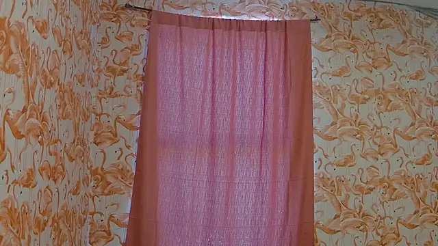 strawberrysmoothie online show from 14, 10, 2025