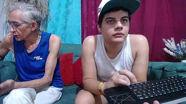 Leon hot X online show from 10, 1, 2025