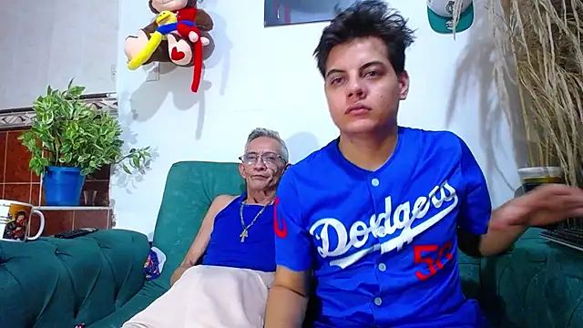 Leon hot X online show from 23, 2, 2025