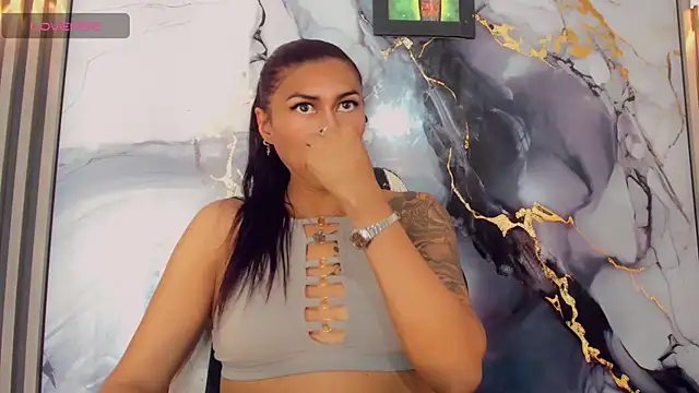 khiara moretti online show from 20, 4, 2026