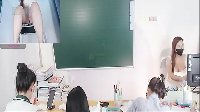 Snapshot of _Math_ chatting on 15, 7, 2026 Math online show from 15, 7, 2026