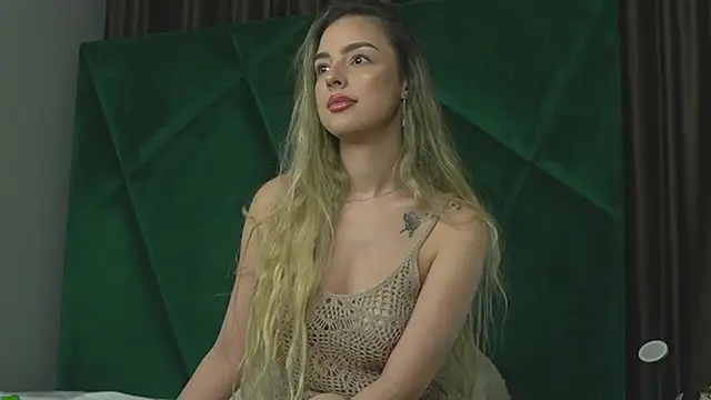 ScarletColes online show from 20, 10, 2025