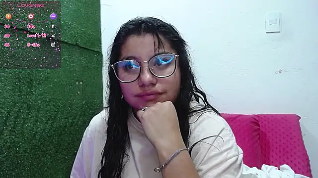 Snapshot of Miaa_Smiith1 chatting on 4, 11, 2025 Miaa Smiith1 online show from 4, 11, 2025