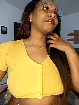 Snapshot of kitty__blackgl chatting on 5, 2, 2025 kitty blackgl online show from 5, 2, 2025