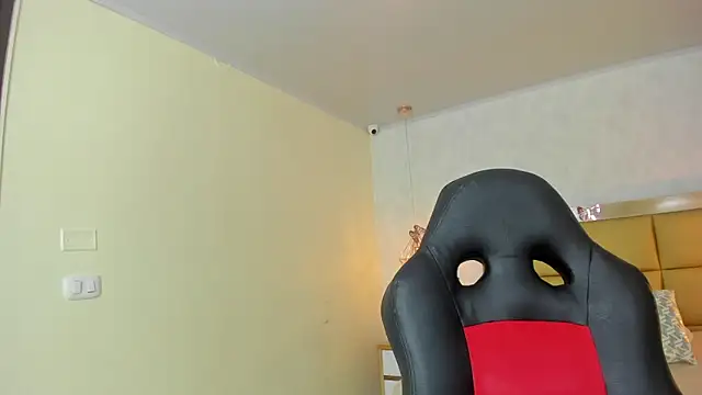 LARSONMIA online show from 11, 9, 2025