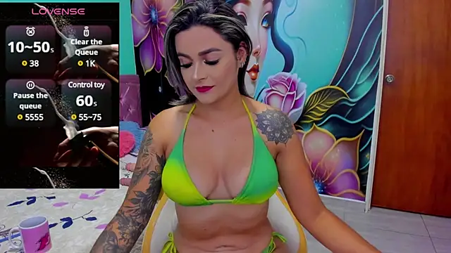 Snapshot of mia_bigtits17 chatting on 15, 3, 2025 mia bigtits17 online show from 15, 3, 2025