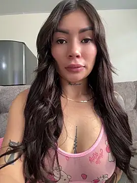 Roxanne 08 online show from 8, 7, 2026