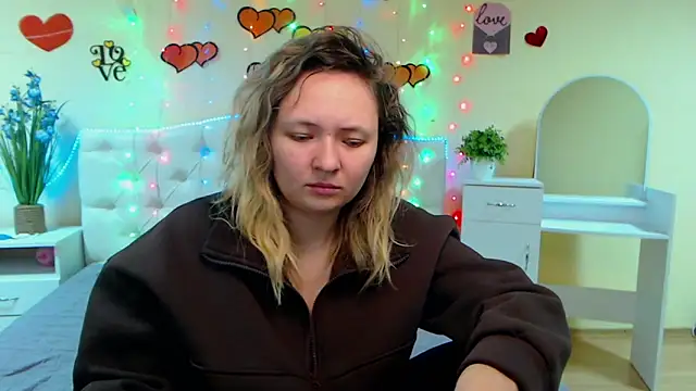 SallyVerda online show from 27, 2, 2025