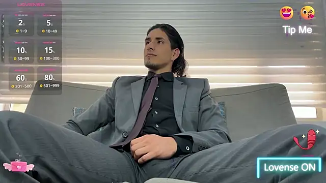 Snapshot of Tom_blunt96 chatting on 18, 2, 2025 Tom blunt96 online show from 18, 2, 2025