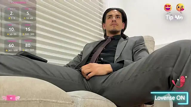 Snapshot of Tom_blunt96 chatting on 25, 2, 2025 Tom blunt96 online show from 25, 2, 2025