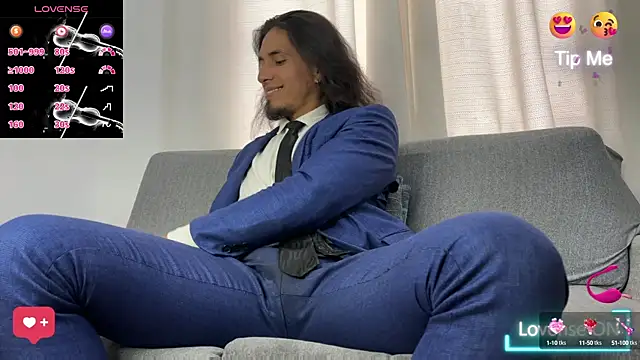 Snapshot of Tom_blunt96 chatting on 6, 11, 2025 Tom blunt96 online show from 6, 11, 2025